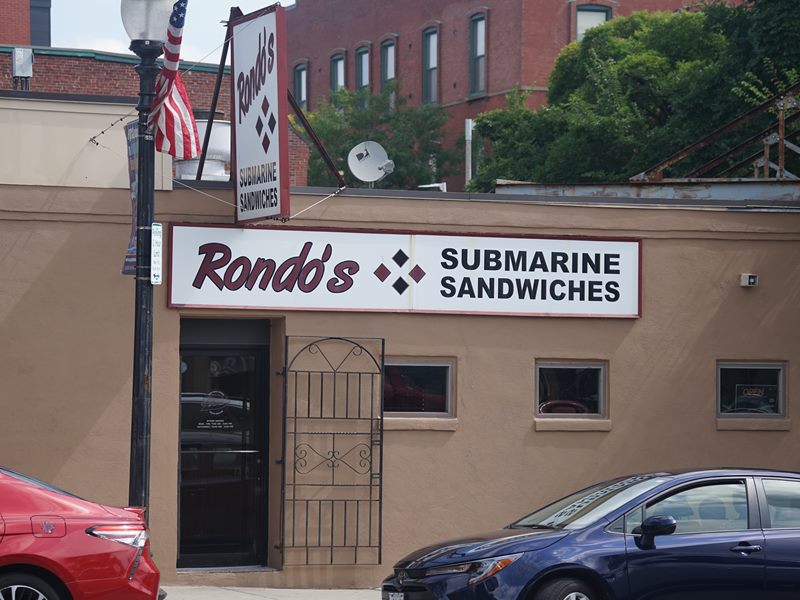 Rondo's Submarine Sandwiches exterior